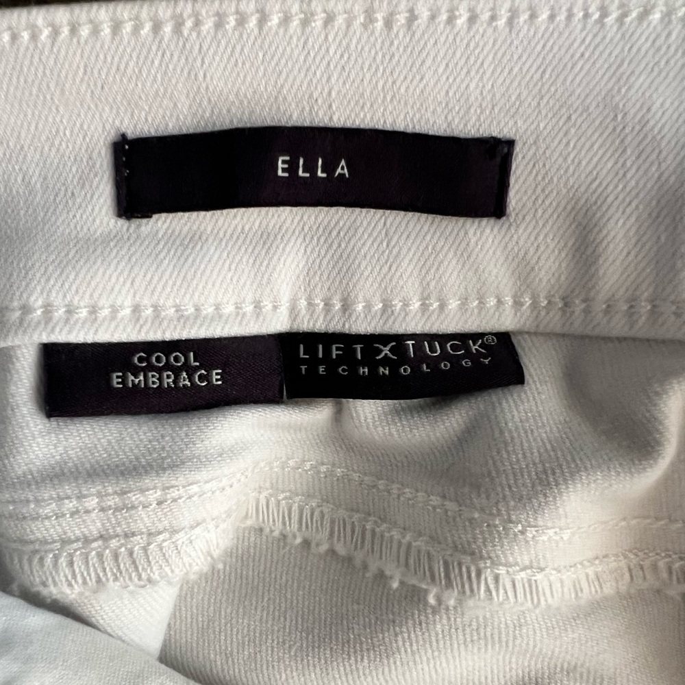 NYDJ Scallop hem Ella shorts 6 PERFECT - Picture 2 of 9